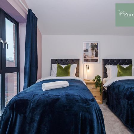 Stunning Five Bedroom Manchester House With Free Parking By Purestay Short Lets & Serviced Accommodation Esterno foto