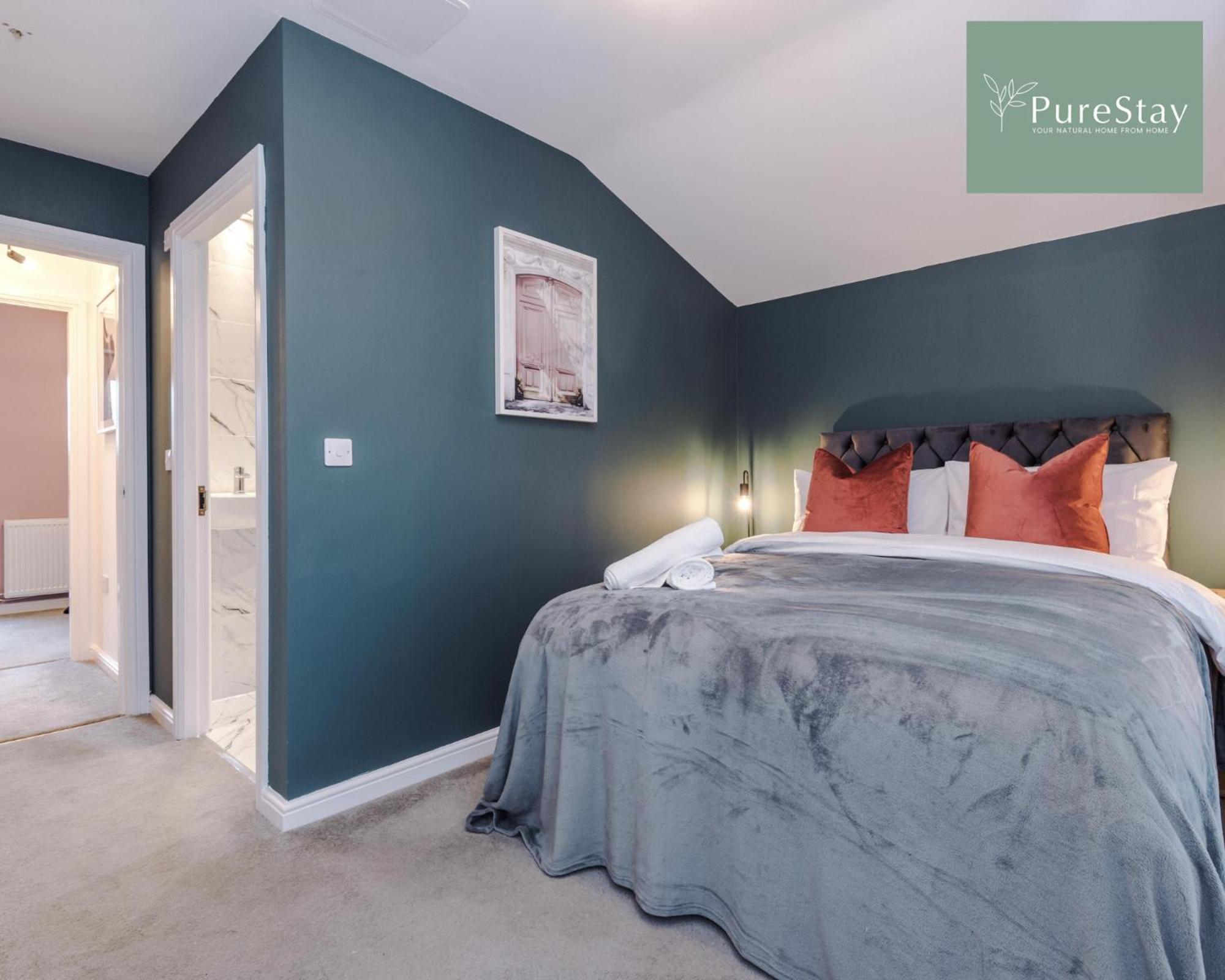 Stunning Five Bedroom Manchester House With Free Parking By Purestay Short Lets & Serviced Accommodation Esterno foto