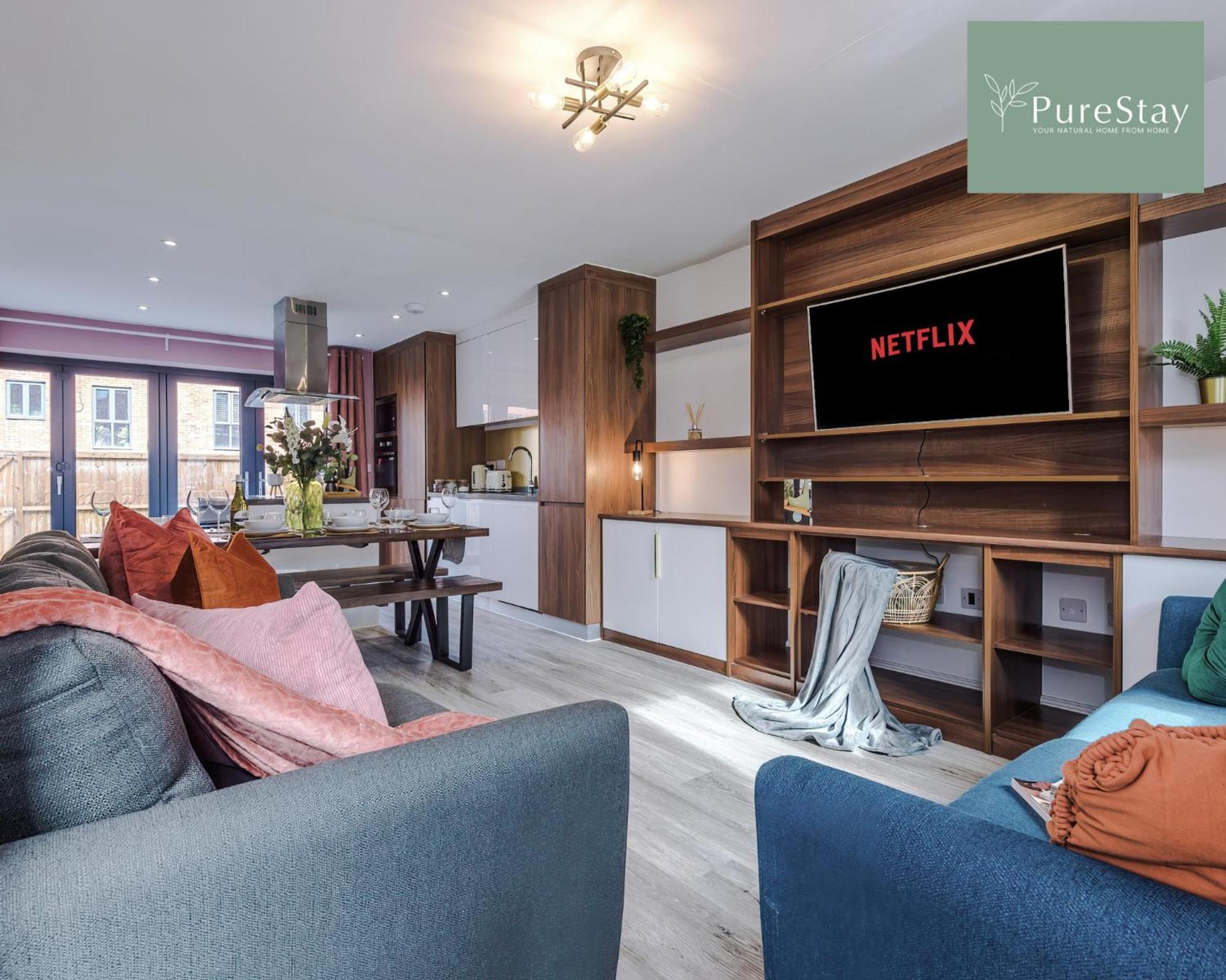 Stunning Five Bedroom Manchester House With Free Parking By Purestay Short Lets & Serviced Accommodation Esterno foto