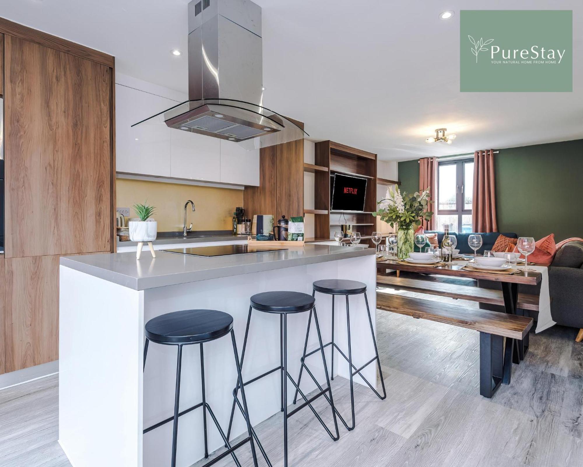 Stunning Five Bedroom Manchester House With Free Parking By Purestay Short Lets & Serviced Accommodation Esterno foto