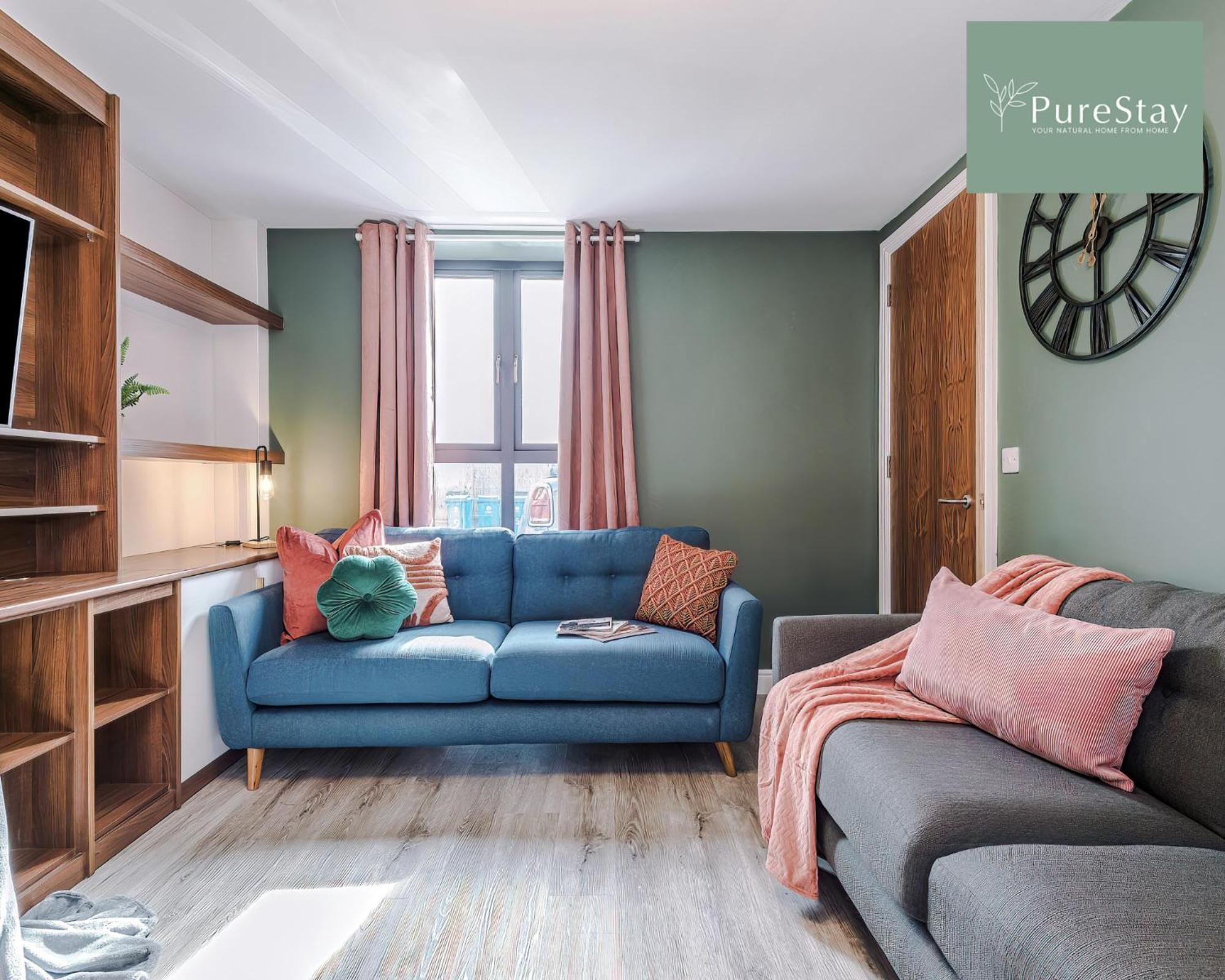 Stunning Five Bedroom Manchester House With Free Parking By Purestay Short Lets & Serviced Accommodation Esterno foto