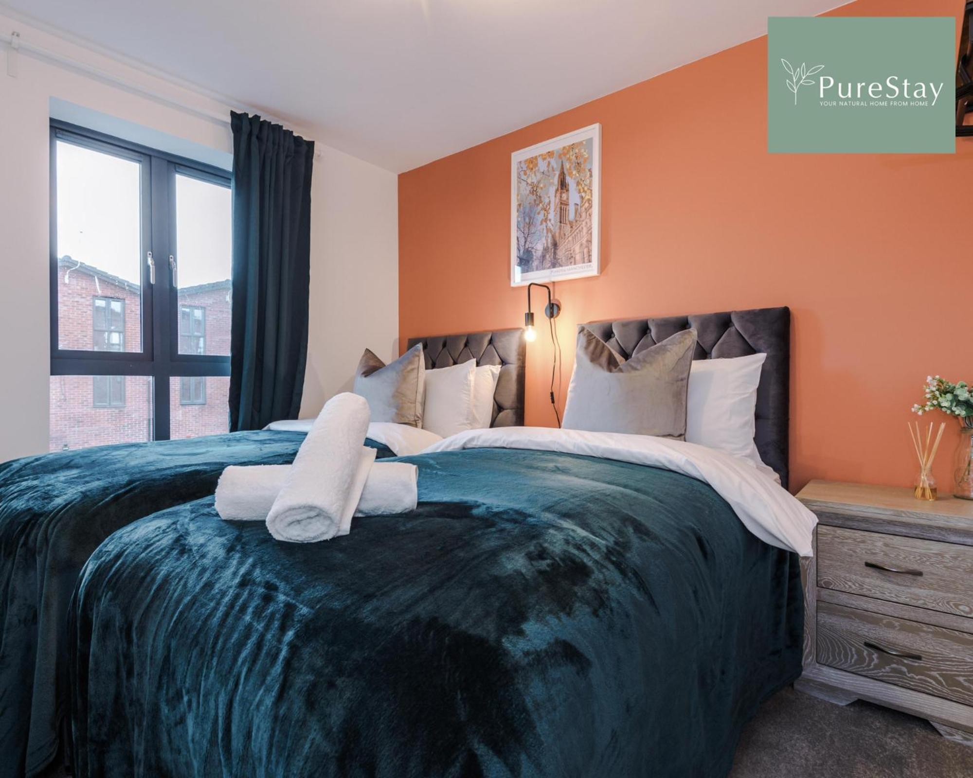 Stunning Five Bedroom Manchester House With Free Parking By Purestay Short Lets & Serviced Accommodation Esterno foto