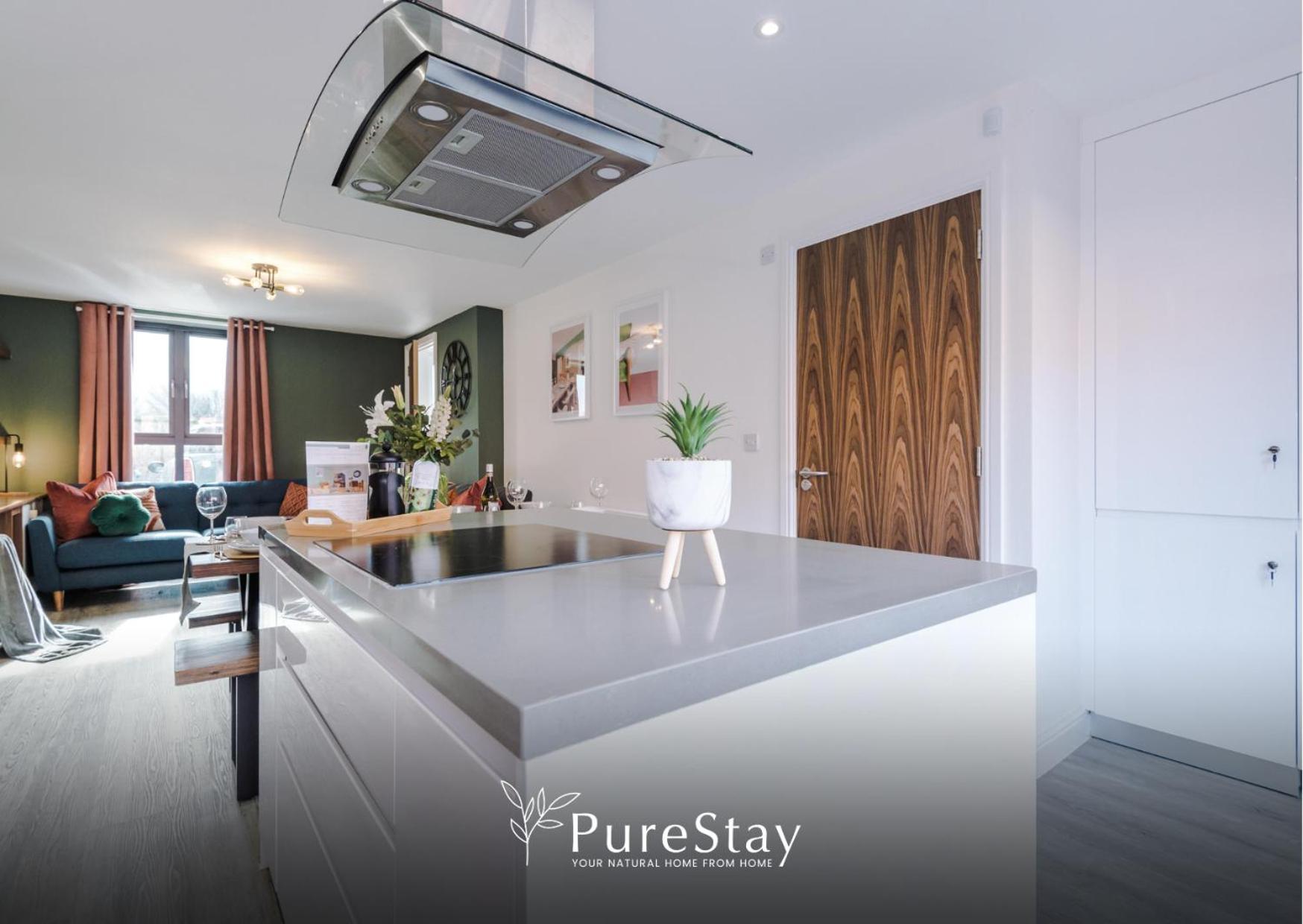 Stunning Five Bedroom Manchester House With Free Parking By Purestay Short Lets & Serviced Accommodation Esterno foto